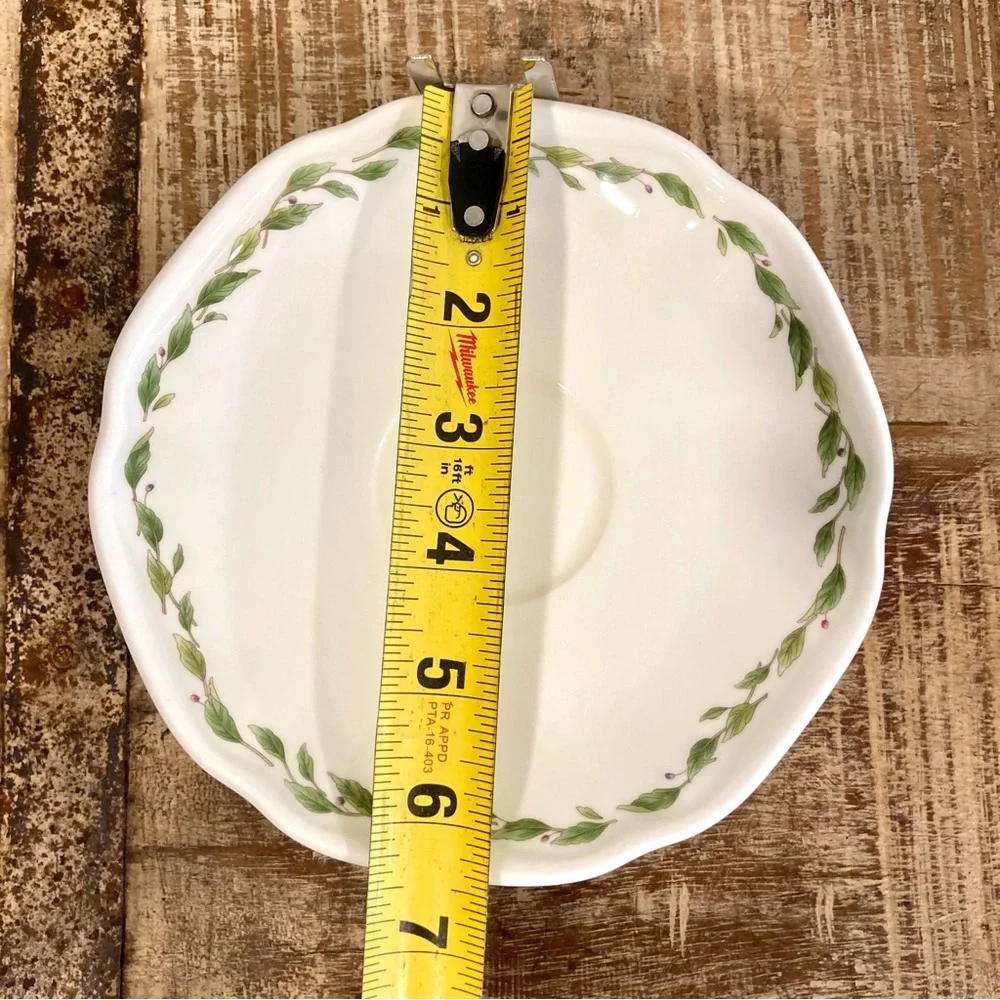 Noritake Casual Gourmet Garden Set of 4 Saucers 7940/1 6.5” Green Leaf Design